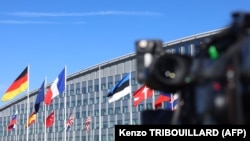 Prazan stup za zastavu nove članice ispred sedišta NATO u Briselu, 4. april