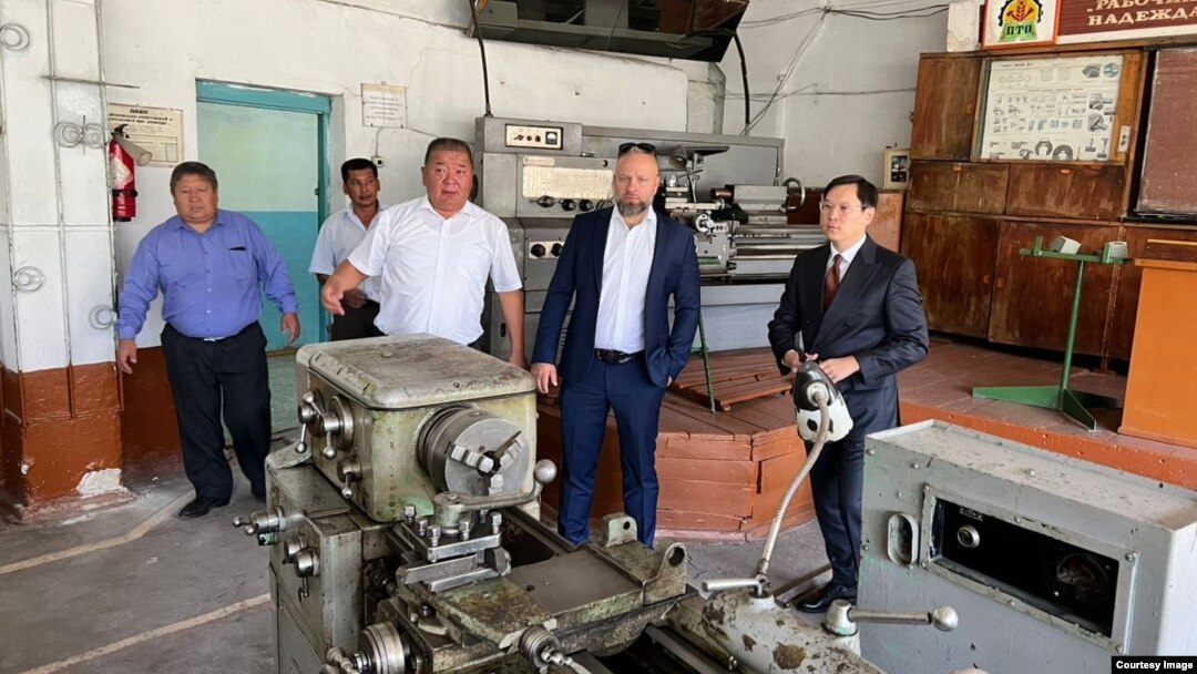 Билим берүү жана илим министрлиги менен Литвадагы германиялык Heidelberg Materials Lietuva Betonas концерни меморандумга кол койду. 28-август, 2023-жыл