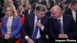 Cătălin Cărstoiu (d), Marcel Ciolacu și Gabriela Firea (s) la lansarea candidatului comun PSD-PNL.