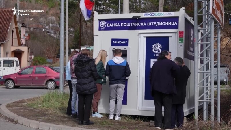 Косовските Срби во потрага по готовина поради забраната на динарот