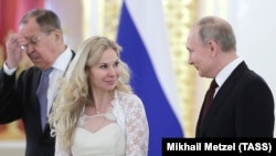 Swedish Ambassador to Russia Malena Mard presents her credentials to Russia's President Vladimir Putin during a ceremony at the Moscow Kremlin's Alexander Hall in February 2020.