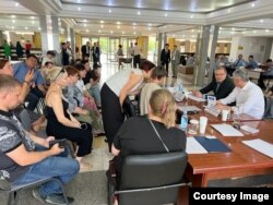 Группа активистов Темиртау, поднимающая вопросы водоснабжения в городе, пришла на встречу к акиму Карагандинской области и акиму города