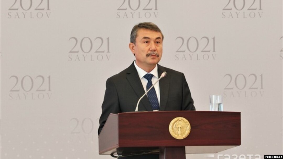 Шуҳрат Содиқов 2021 йил кузида Ўзбекистонда ижтимоий тармоқларнинг блокланиши билан боғлиқ можаро туфайли АТК вазири лавозимидан бўшатилганди. 