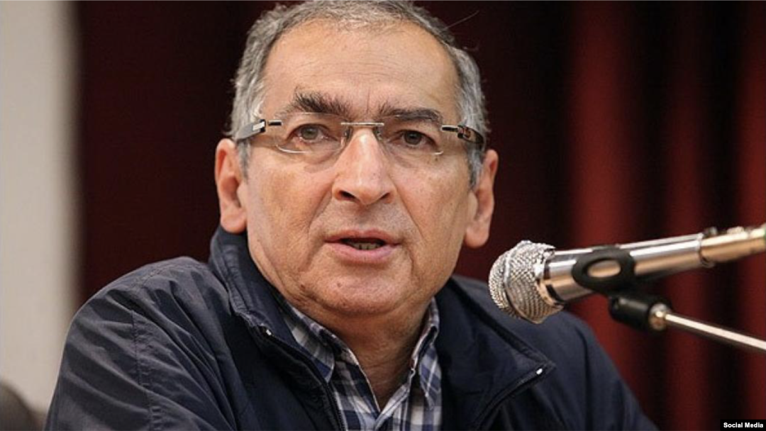 Iranian author and government critic Sadegh Zibakalam was arrested on the way to a book fair. (file photo)