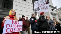 Студенти Національної музичної академії України на акції з вимогою усунути ім’я російського композитора Петра Чайковського з назви навчального закладу. Київ, 16 березня 2023 року