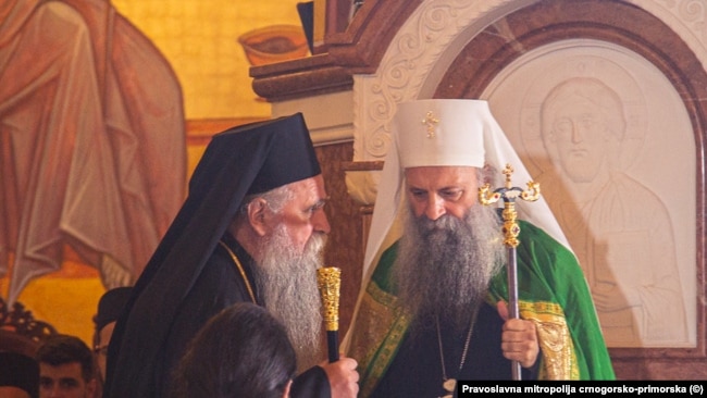Mitropolit Joanikije i patrijah Porfirije (foto-arhiv)