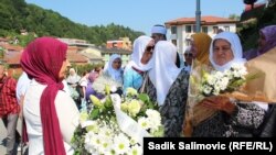 Majke Srebrenice i predstavnici drugih udruženja su obilježili stradanja u srednjem Podrinju od prije 29 godina, Srebrenica, 13. jul 2024.