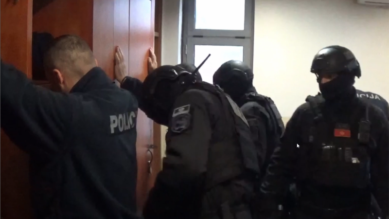 Uhapšeno osam graničnih policajaca Crne Gore zbog sumnje da su primali mito