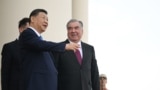 Си Ҷинпин бо Эмомалӣ Раҳмон, президенти Тоҷикистон