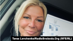 Колишня депутатка шведського парламенту Керолін Норденґріп від партії «Шведські демократи» нині підписала контракт та вступила до лав ЗСУ, фото кореспондента Радіо Свобода