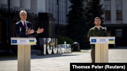 NATO chief Jens Stoltenberg (left) speaks at a news conference in Kyiv on April 29 with Ukrainian President Volodymyr Zelenskiy.