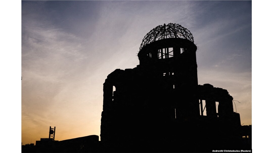 Clădirea Memorialului Păcii, din Hiroshima, Japonia, singurul imobil rămas în picioare în zona bombardată cu bomba atomică, în 1945.