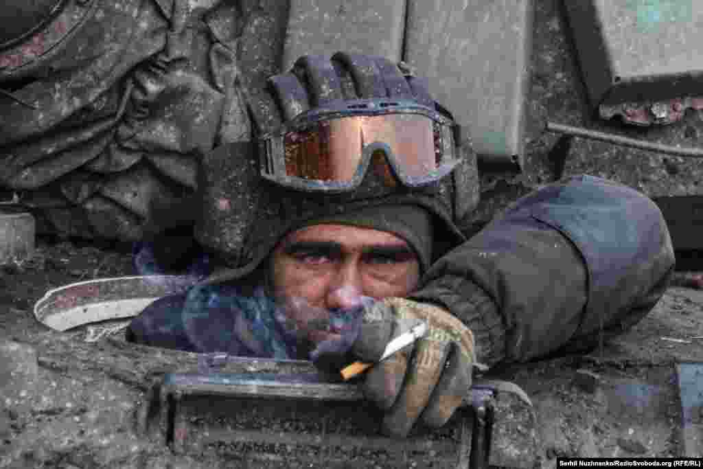 Погляд як постріл... Короткий перекур, завантаження боєкомплекту &ndash; і до бою, Донецька область, березень 2023 року