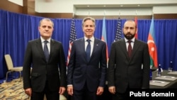 U.S. Secretary of State Antony Blinken hosts talks between Foreign Ministers Ararat Mirzoyan of Armenia and Jeyhun Bayramov of Azerbaijan in Washington, July 10, 2024. 