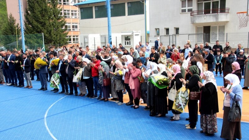 Obilježena godišnjica ubistva 105 Bošnjaka u Srebrenici 