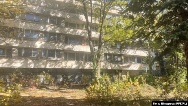  Сградата на ул. 