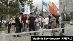 Задержание активиста с плакатом "Нет вобле". Хабаровск, август 2023