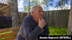 Redžep Bibić (80), koji živi u selu Karajukića Bunarima, oduvek se bavio poljoprivredom i stočarstvom.