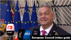 Orbán Viktor a legutóbbi uniós csúcs előtt nyilatkozik a sajtónak