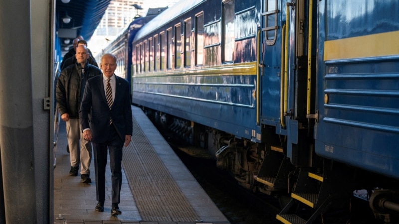 Joe Biden a ajuns în Polonia după o vizită istorică la Kiev