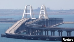 Ura e cila e lidh Rusinë me Gadishullin ukrainas të Krimesë, të aneksuar nga Moska më 2014.