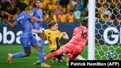 صحنه یی از یک بازی فوتبال جام جهانی زنان 