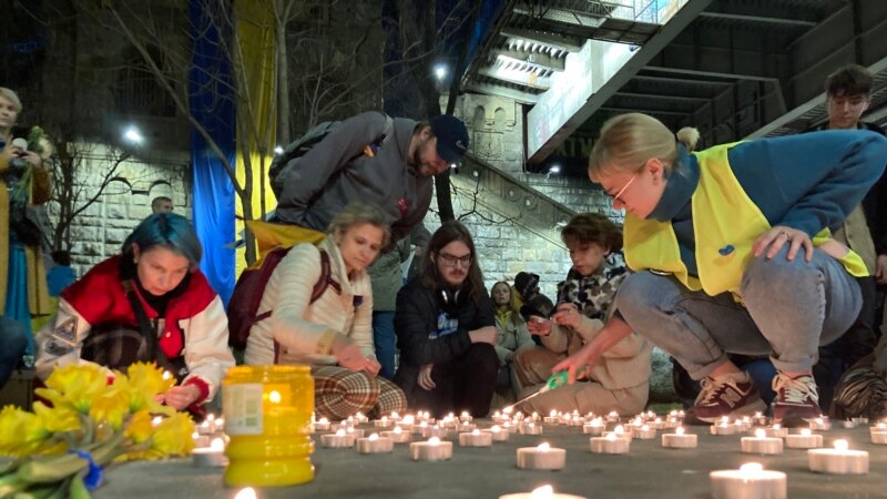 Građani u Beogradu odali poštu stradalima u Ukrajini