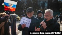 Волен Сидеров говори пред протестиращите в събота.