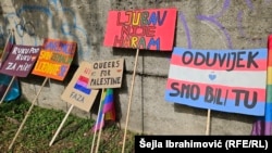 Transparenti podrške Palestincima na petoj Bh. povorci ponosa u Sarajevu