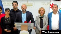 საკრებულოს ოპოზიციონერი დეპუტატები მელიას, დოლიძისა და კუპრავას გამოშვებას ითხოვენ