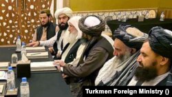 د افغان طالبانو يو پلاوی د مذاکراتو پر مهال ـ پخوانی انځور 