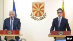 Високиот претставник на ЕУ за надворешни политика и безбедност Жозеп Борел и македонскиот претседателот Стево Пендаровски