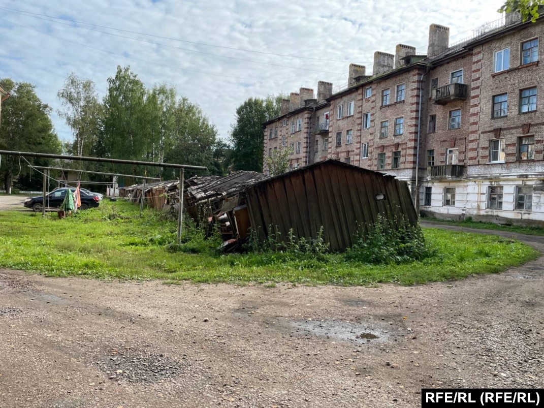 Нет тыла, мы все на фронте». Городок в России, атакованный беспилотником