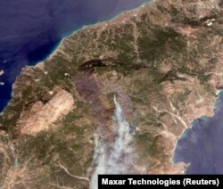 Satelitski snimci požara na Rodosu, 23. juli 2023.