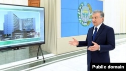 Prezident Şavkat Mirziyoyev "Yeni Daşkənd" layihəsini təftiş edir.