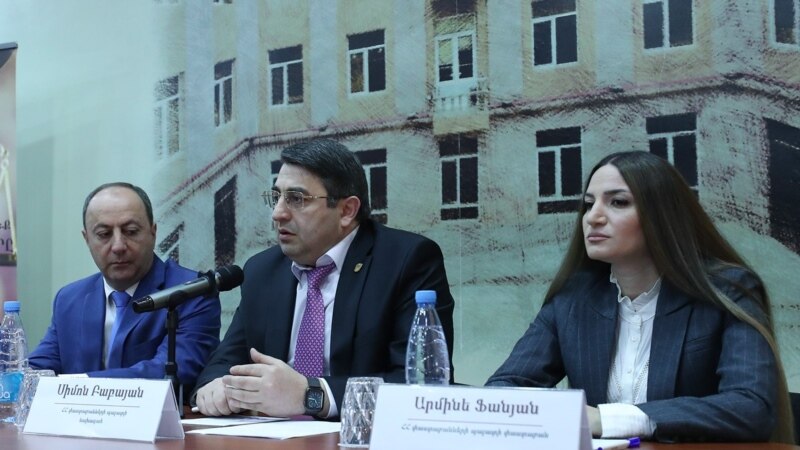 Armenian Lawyers On Strike Over Tax Rise