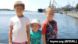Трое детей, которых прятала во время оккупации Оксана Коваль