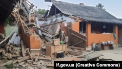 «Уламки ракети потрапили на приватне подвір’я, пошкоджено господарські будівлі та житловий будинок»