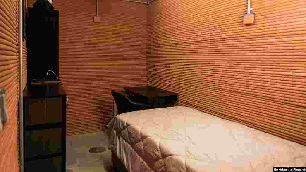 četiri male spavaće sobe