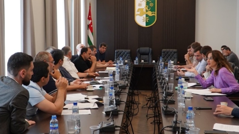 Абхазские парламентарии обсуждают льготы российским инвесторам