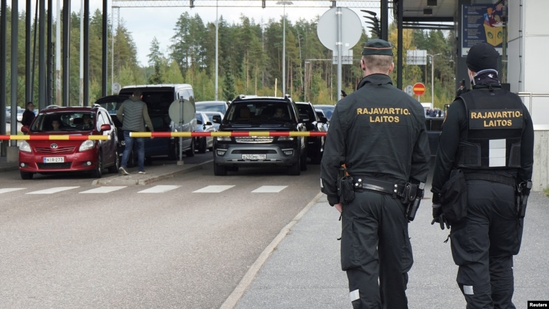 Refugee crisis: Demonstrators attack asylum seekers in Finland