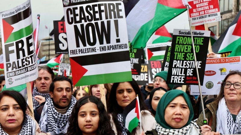 U Londonu desetine hiljada marširalo u znak podrške Palestincima, uhapšeno 12 osoba 