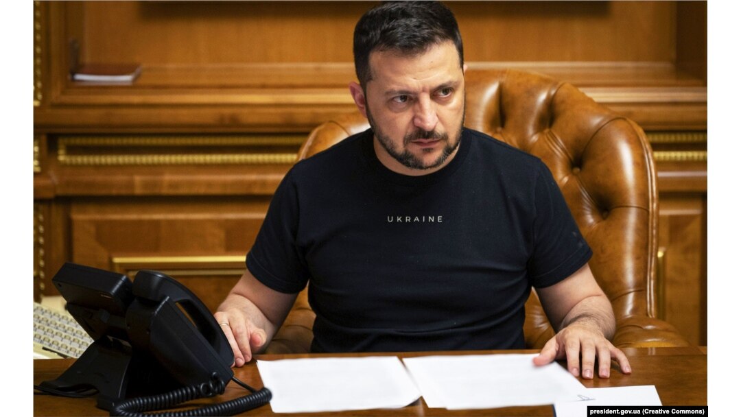 Președintele Ucrainei transmite că luptătorii săi nu se vor opri până nu îi alungă pe ruși de pe teritoriul țării recunoscut internațional. Ucraina nu e dispusă să cedeze zonele anexate ilegal de Rusia.