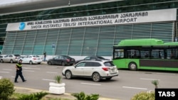 Аэропорт Тбилиси, архивная фотография