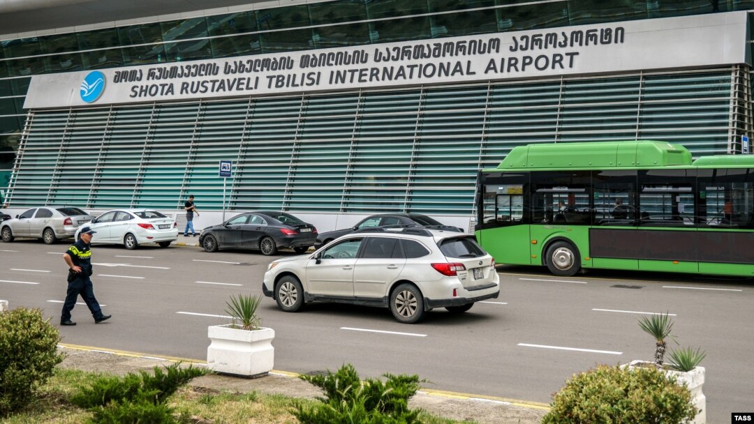 Airline founder Tamaz Gaiashvili admitted there are still issues to be ironed out over the transit of passengers through the airport given it has no proper facilities to monitor and process such an operation.