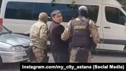 Aidar Syzdyqov was filmed being forced on a bus by Spetsnaz officers in Astana on May 16.