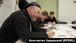 Петербуржцы пишут письма политзаключенным