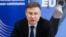 За словами Валдіса Домбровскіса, на зустрічі «Групи семи» союзники, навпаки, обговорювали необхідність збереження або навіть посилення санкцій проти Росії