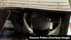 Një nga kamerat që Policia tha se gjeti në veri të Kosovës. 