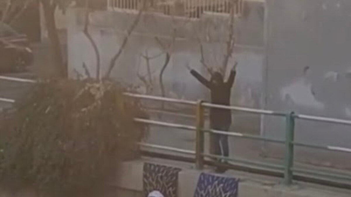 Overnight Protests Rock Tehran, Other Iranian Cities, Online Videos Show - Vimarsana News